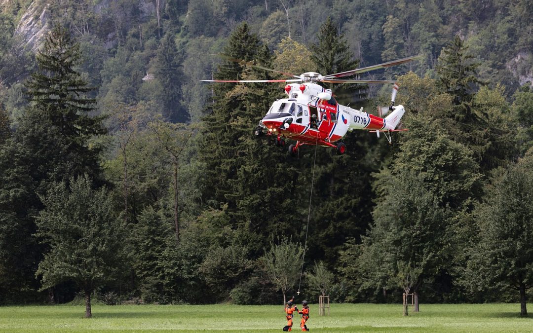 Selamatkan Korban di Sekolah